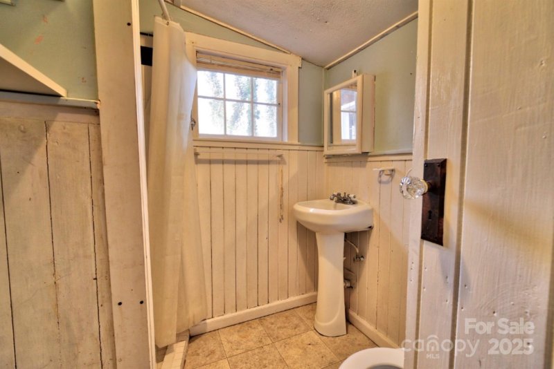 Property image 2 at 3 5 Laurel Ivy Lane, Hendersonville, NC 28791