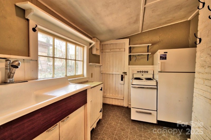 Property image 4 at 3 5 Laurel Ivy Lane, Hendersonville, NC 28791