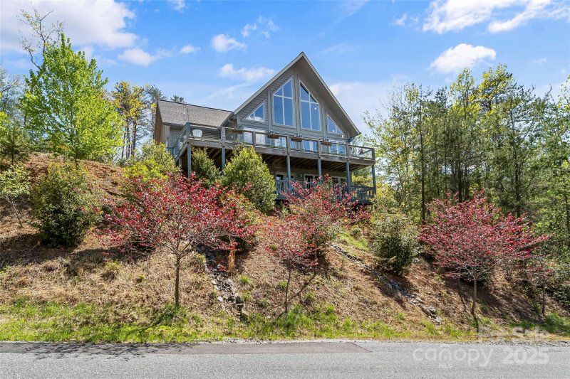 Property image 3 of 521 Waters Edge Drive in The Arbor at Lake James, Nebo, NC 28761