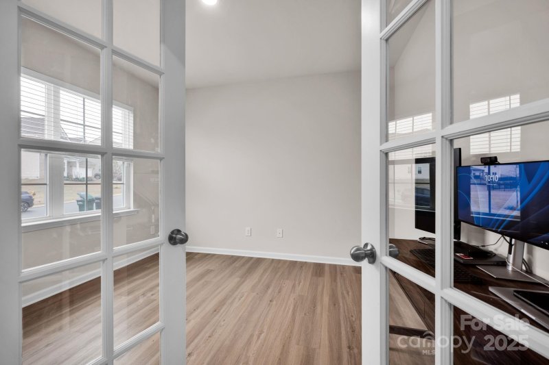 Property image 3 of 129 Rooster Tail Lane in Falls Cove at Lake Norman, Troutman, NC 28166