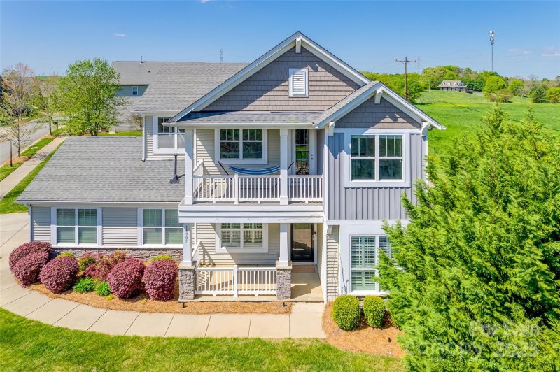 14905 Skyscape Drive