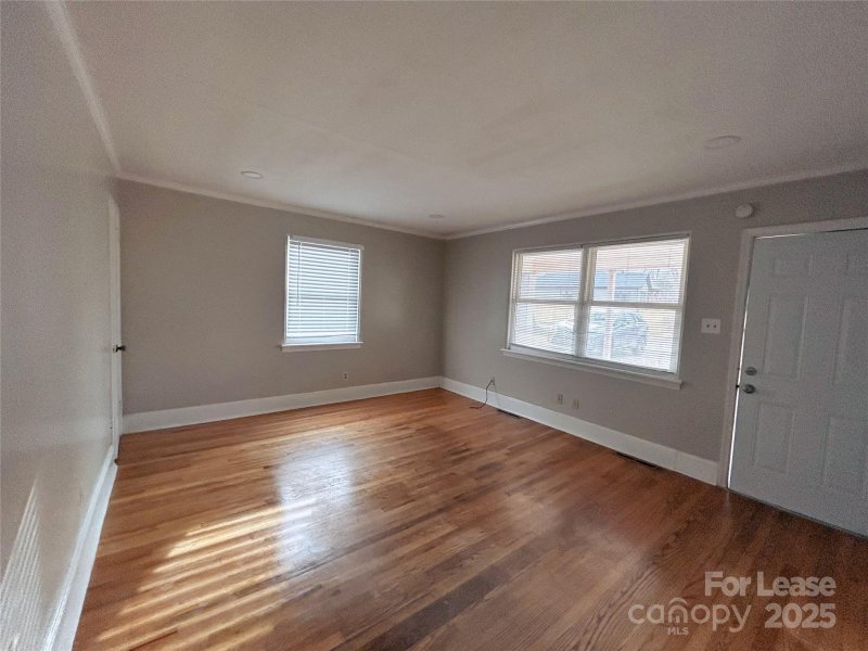 Property image 3 at 437 Northgate Avenue, Charlotte, NC 28209