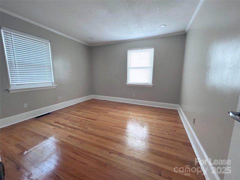 Property image 4 at 437 Northgate Avenue, Charlotte, NC 28209