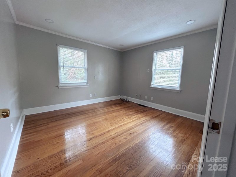 Property image 5 at 437 Northgate Avenue, Charlotte, NC 28209