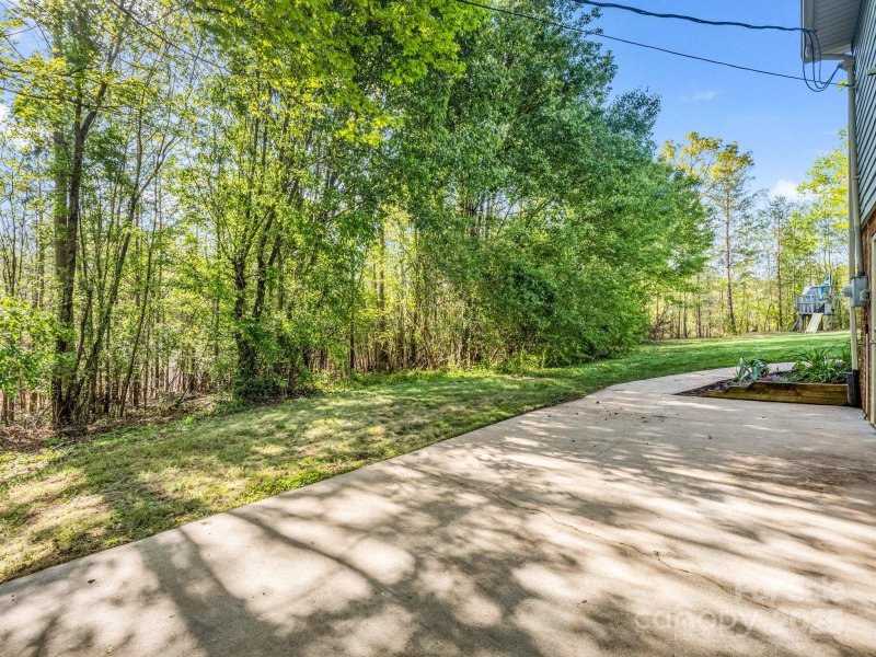 Property image 5 at 222 E Melissa Lane, Forest City, NC 28043