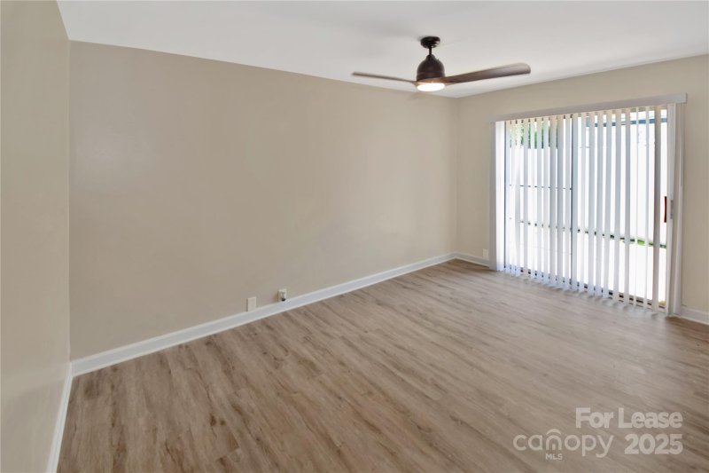 Property image 3 at 7021 Stonington Lane, Charlotte, NC 28227