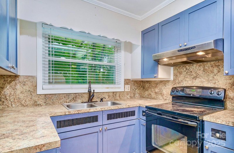 Property image 3 at 1409 Sherwood Drive, Kannapolis, NC 28081