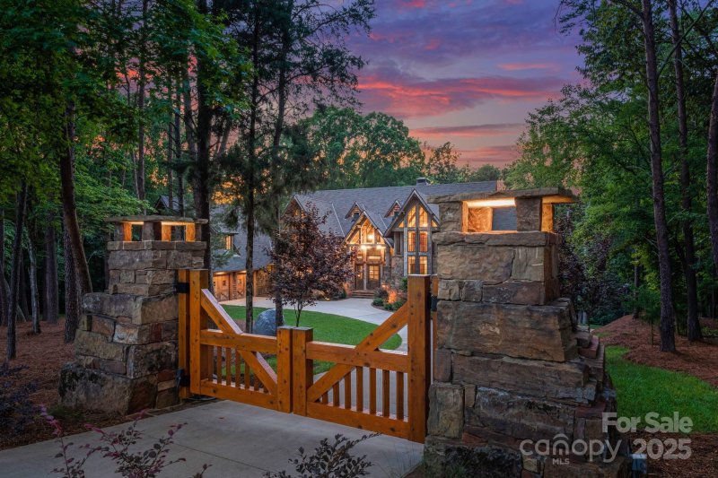 Property image 2 at 10723 Green Heron Court, Charlotte, NC 28278