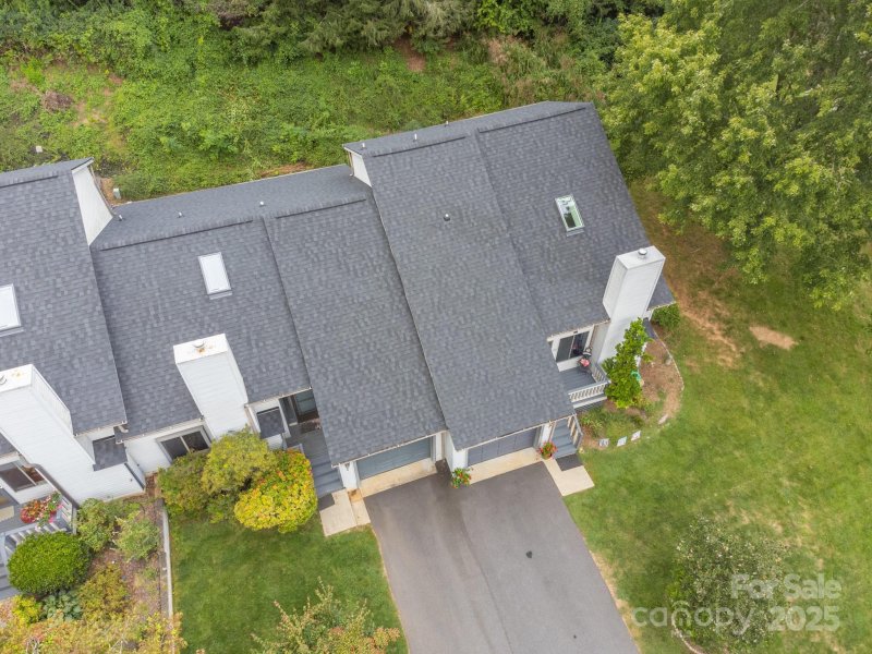 Property image 4 at 202 Cheyenne Court, Asheville, NC 28803