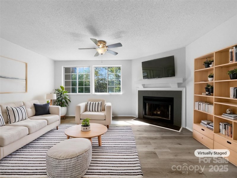 Property image 2 at 7301 Pebblestone Drive, Charlotte, NC 28212