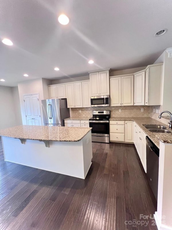 Property image 5 at 4008 Zilker Park Drive, Charlotte, NC 28217