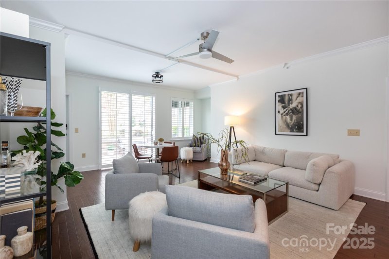 Property image 2 at 300 W 5th Street, Charlotte, NC 28202