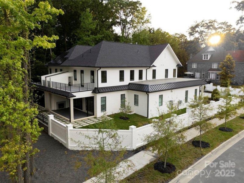 Property image 3 of 5031 Gilchrist Road in Trinity Park, Charlotte, NC 28211