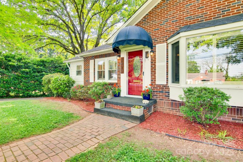 1473 12th Street Drive