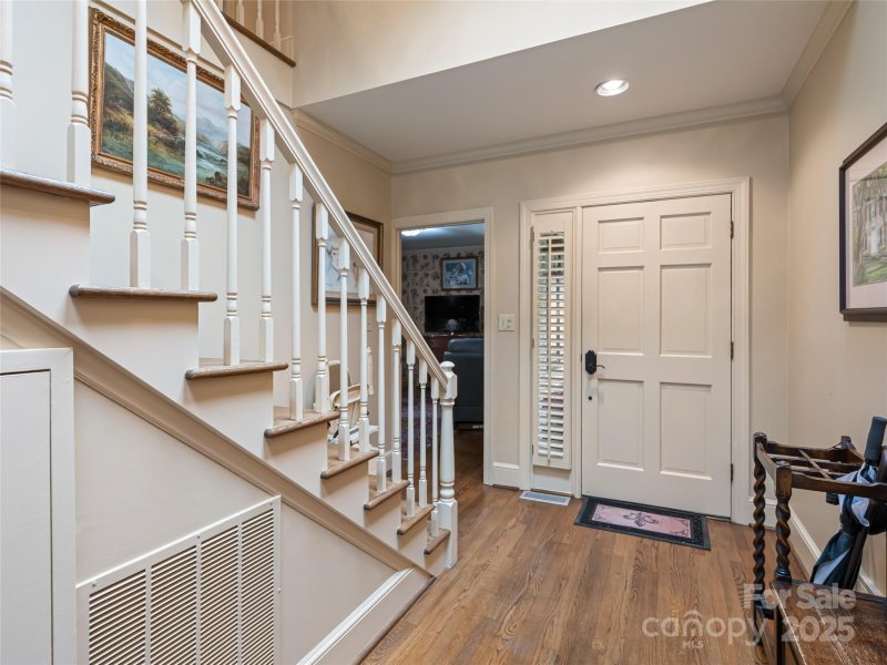 Property image 4 at 11 Bourne Lane, Asheville, NC 28803