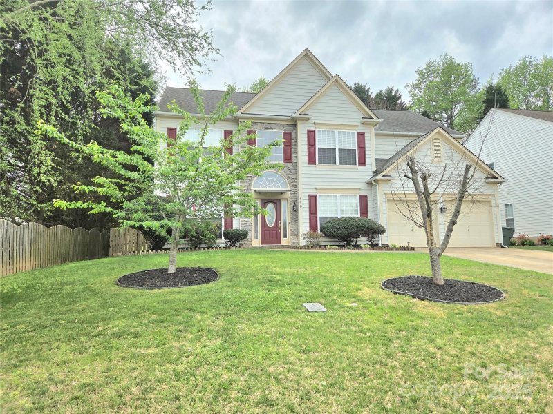 Property image 2 of 119 W Maranta Road in Winslow Bay, Mooresville, NC 28117