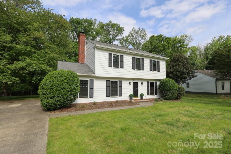 Property image 2 at 2413 Bergen Court, Charlotte, NC 28210