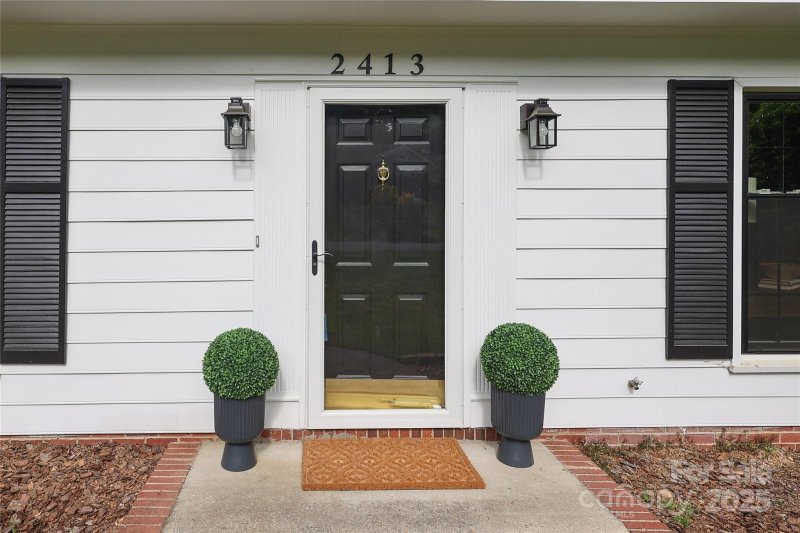 Property image 3 at 2413 Bergen Court, Charlotte, NC 28210