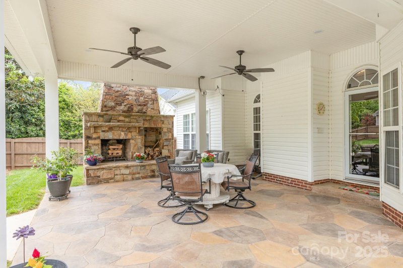 Property image 4 at 212 Horn Tassel Court, Indian Trail, NC 28079