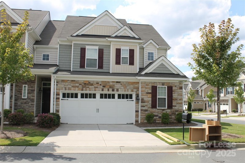 11202 Wrangler Trail Way