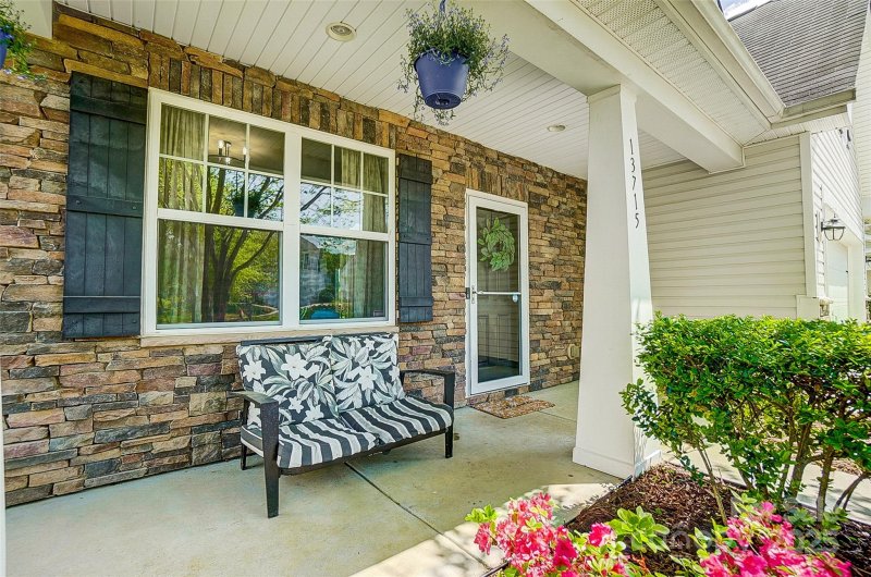 Property image 2 at 13715 Sunrise View Drive, Charlotte, NC 28278