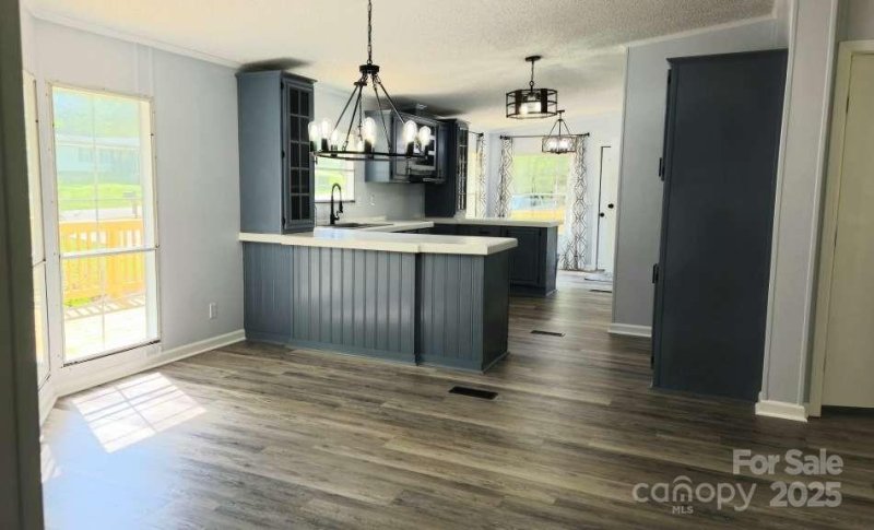 Property image 3 at 3325 Stony Brook Circle, Newton, NC 28658