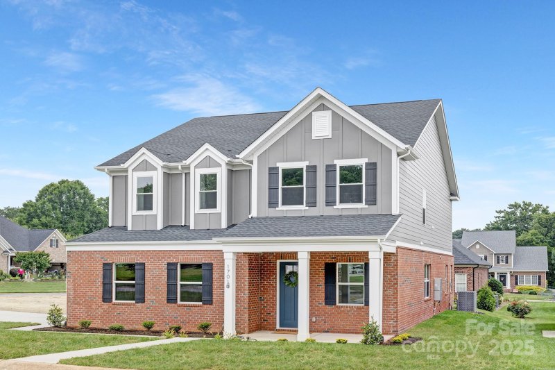 Property image 2 at 1701 30th Avenue Court, Hickory, NC 28601