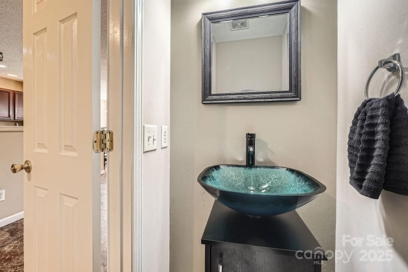 Property image 3 at 3420 Caldwell Ridge Parkway, Charlotte, NC 28213