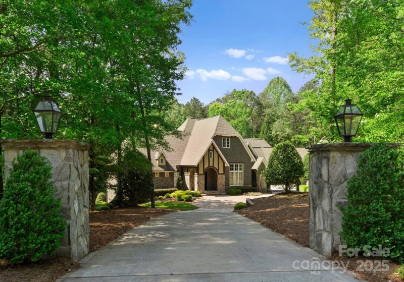 Property image 3 at 10915 Hermit Thrush Lane, Charlotte, NC 28278