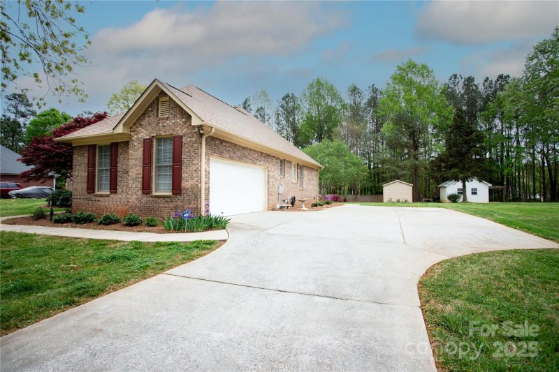 Property image 2 at 115 Stumpy Creek Road, Mooresville, NC 28117