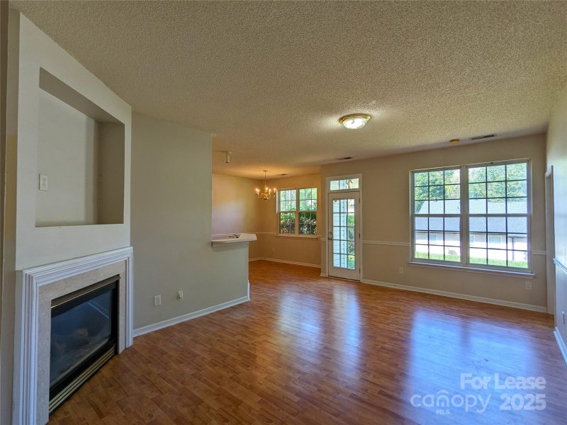 Property image 2 at 6014 Briggs Drive, Charlotte, NC 28269