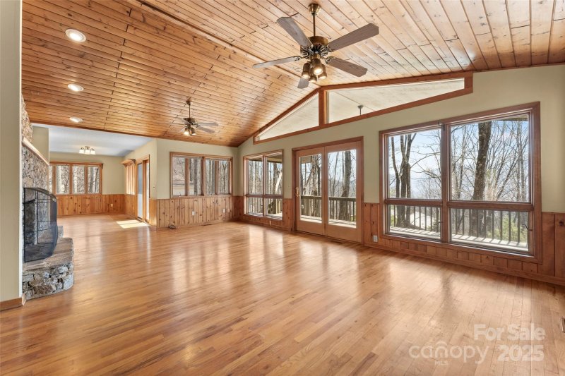 Property image 4 of 1 Sleepy Hollow Drive in Maggie Valley Country Club Est, Maggie Valley, NC 28751