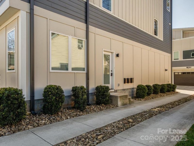 Property image 3 at 1003 Greenleaf Avenue, Charlotte, NC 28202
