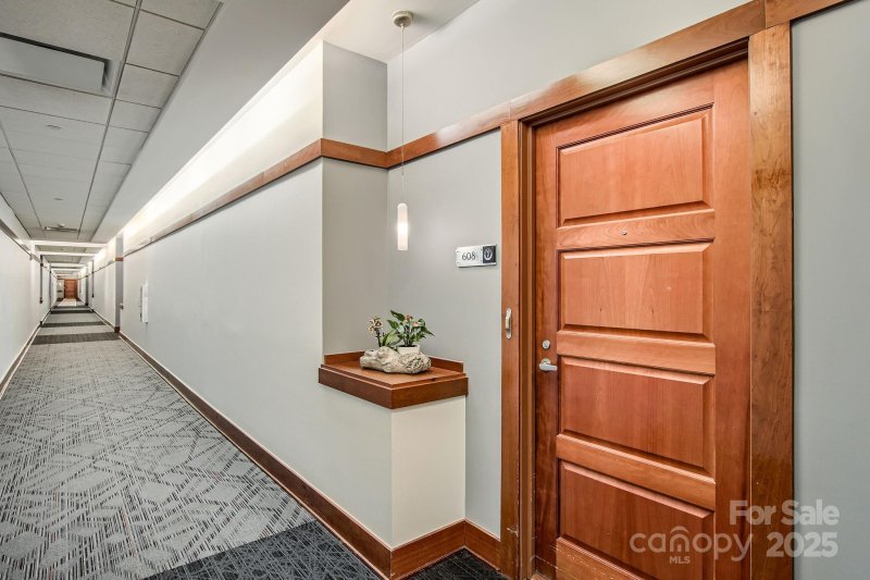 Property image 3 at 435 S Tryon Street, Charlotte, NC 28202