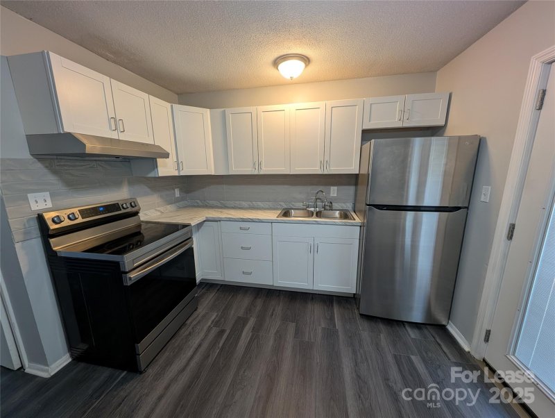 Property image 4 at 1711 Herrin Avenue, Charlotte, NC 28205