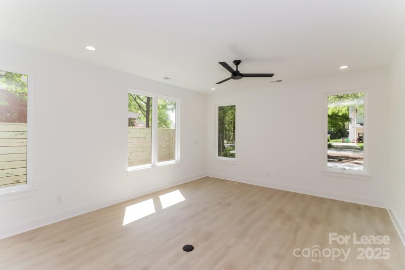 Property image 5 at 422 Sylvania Avenue, Charlotte, NC 28206