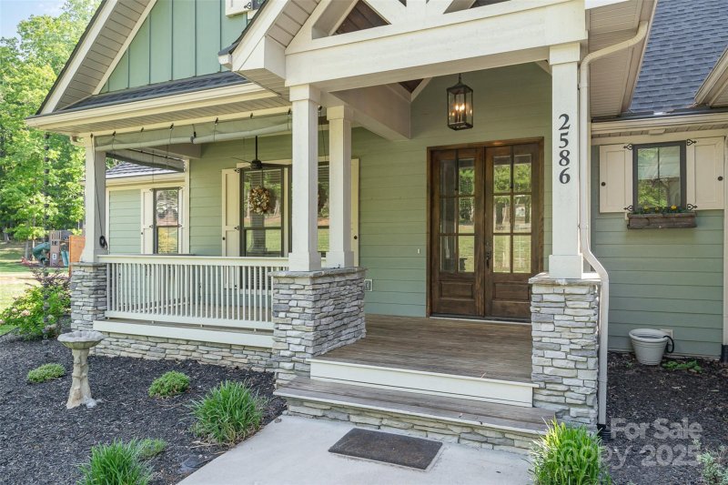 Property image 3 of 2586 Lee Lawing Road in Chancellor Park, Lincolnton, NC 28092