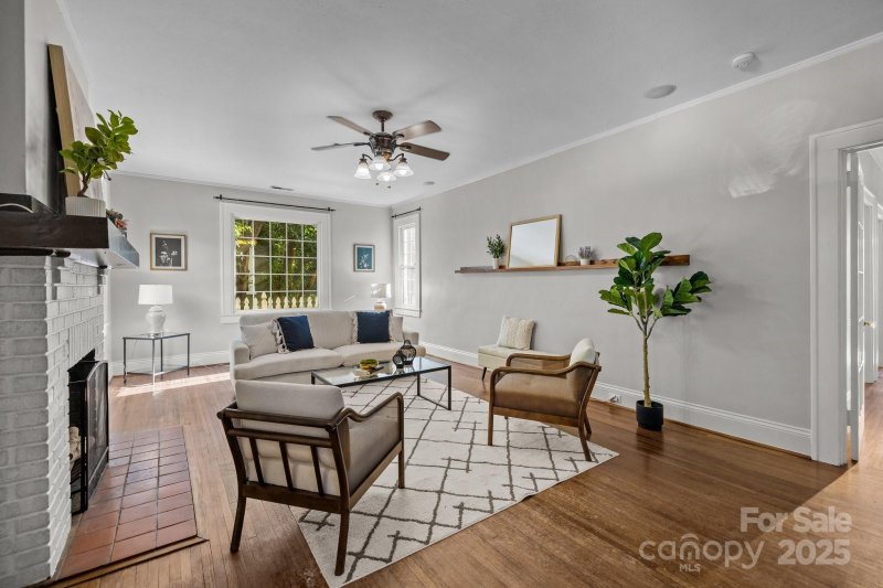 Property image 4 at 700 Oakland Avenue, Charlotte, NC 28204