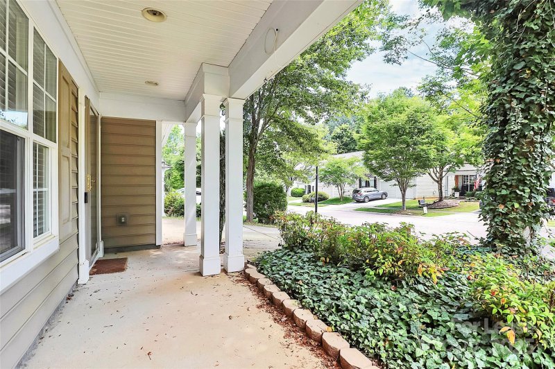 Property image 2 at 18627 Victoria Bay Drive, Cornelius, NC 28031