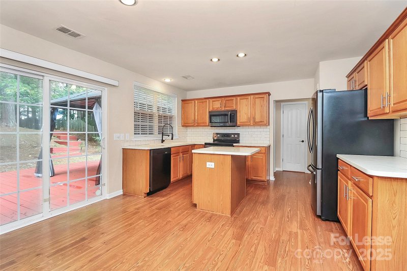 Property image 4 at 18627 Victoria Bay Drive, Cornelius, NC 28031