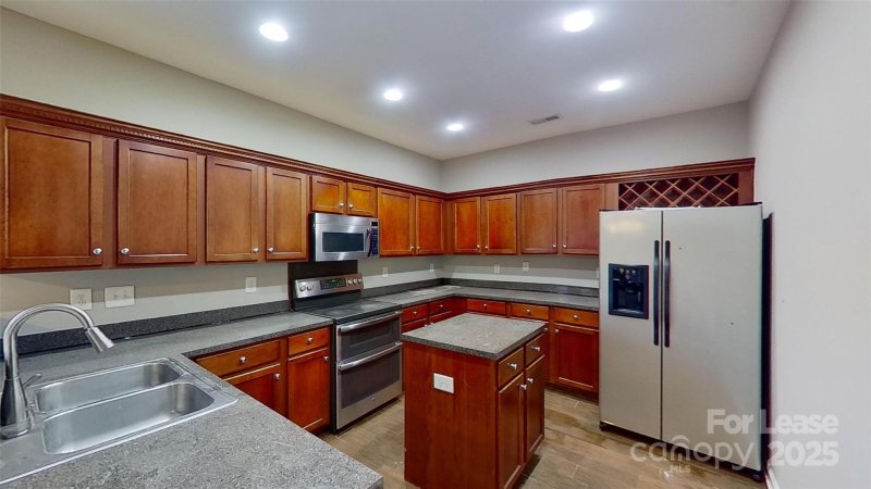 Property image 5 at 10921 Slalom Hill Road, Charlotte, NC 28278