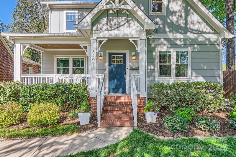 Property image 3 at 3709 Commonwealth Avenue, Charlotte, NC 28205