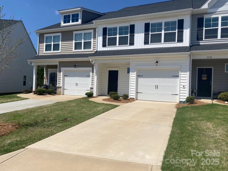 The Townes at Sherrills Ford