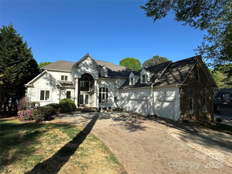 Property image 4 at 5517 Mountain Point Lane, Charlotte, NC 28216