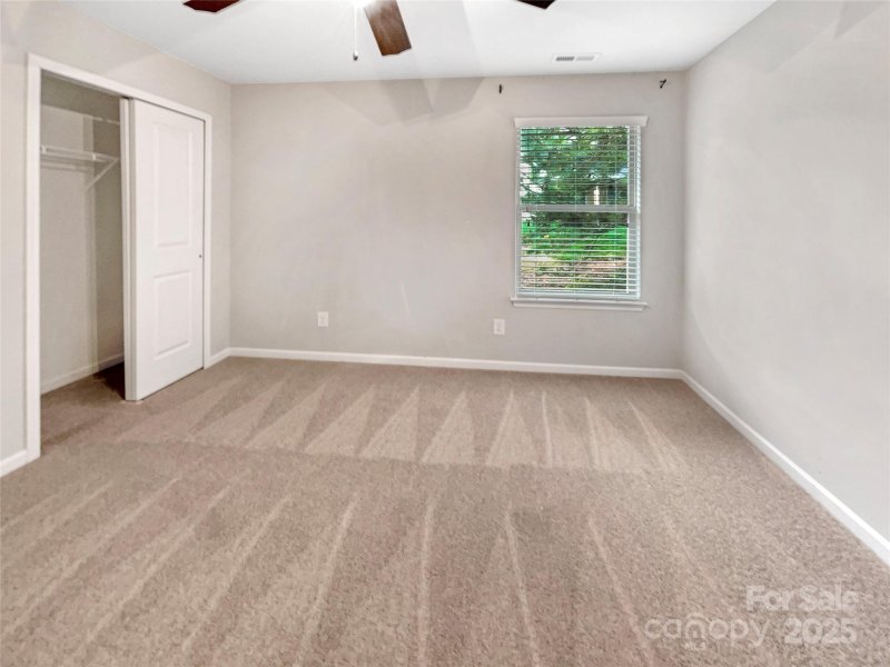 Property image 5 of 305 Augustus Lane in Dutchmans Ridge, Mount Holly, NC 28120