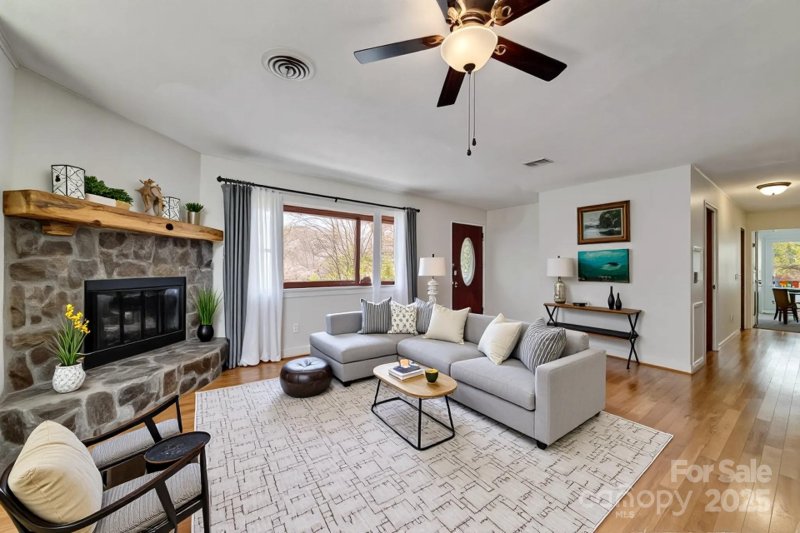 Property image 2 at 311 Winding Way Drive, Franklin, NC 28734