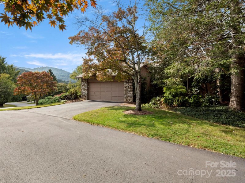 Property image 2 of 15 Ridge Terrace in Beaverdam Run, Asheville, NC 28804