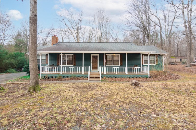 Property image 3 at 5932 Lindenwood Drive, Matthews, NC 28104