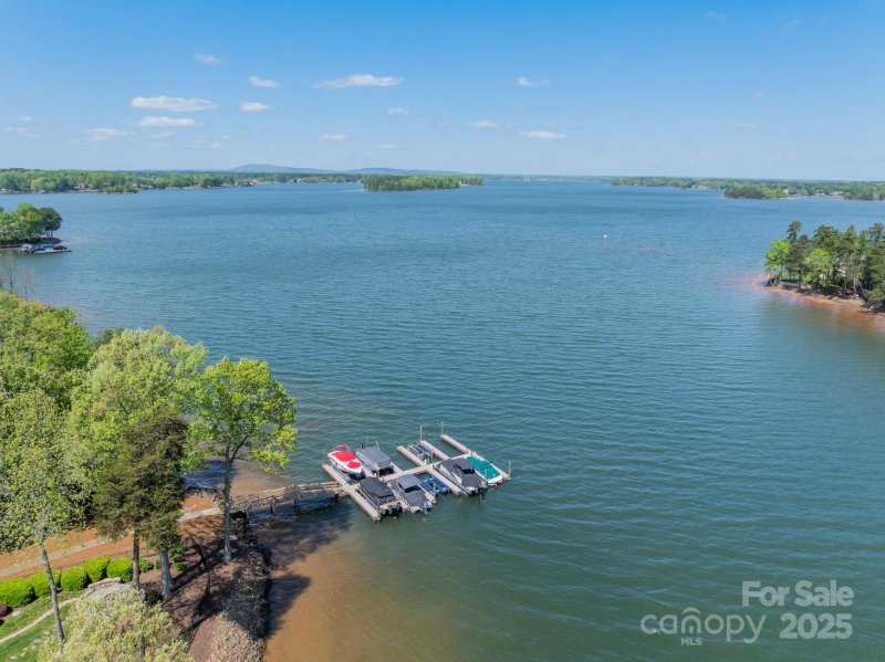 Property image 5 at 125 Swayne Drive, Mooresville, NC 28117