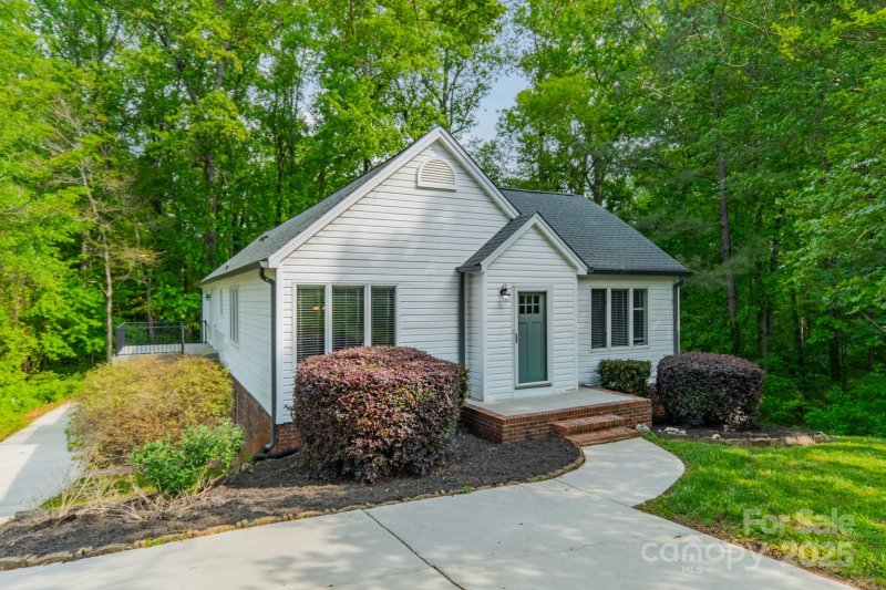 Property image 2 at 2646 Jacobs Road, Gastonia, NC 28054